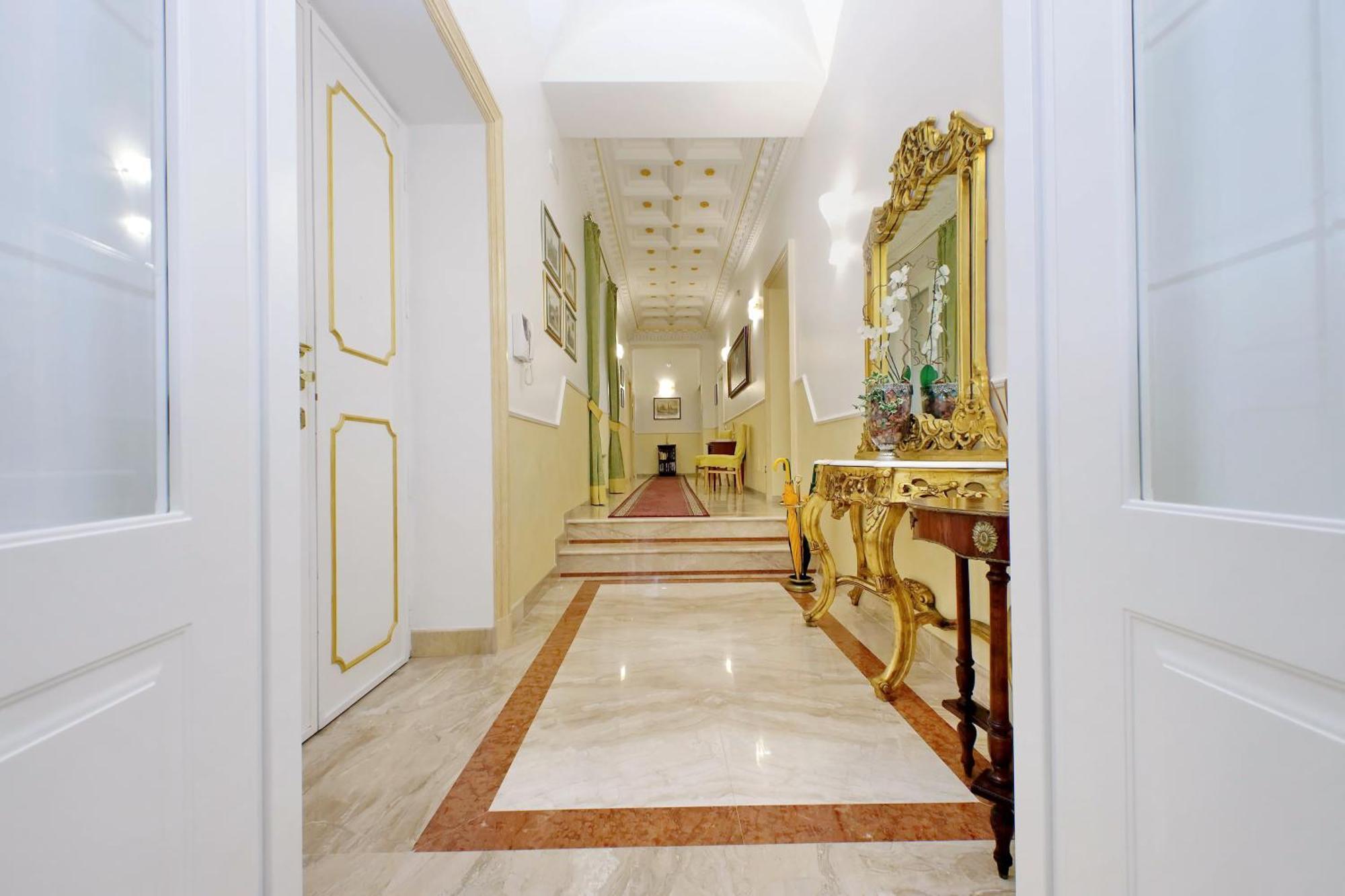 Fancy Guesthouse Vatican Rome Exterior photo