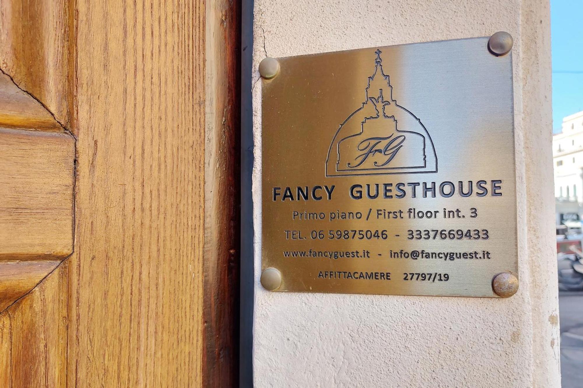 Fancy Guesthouse Vatican Rome Exterior photo